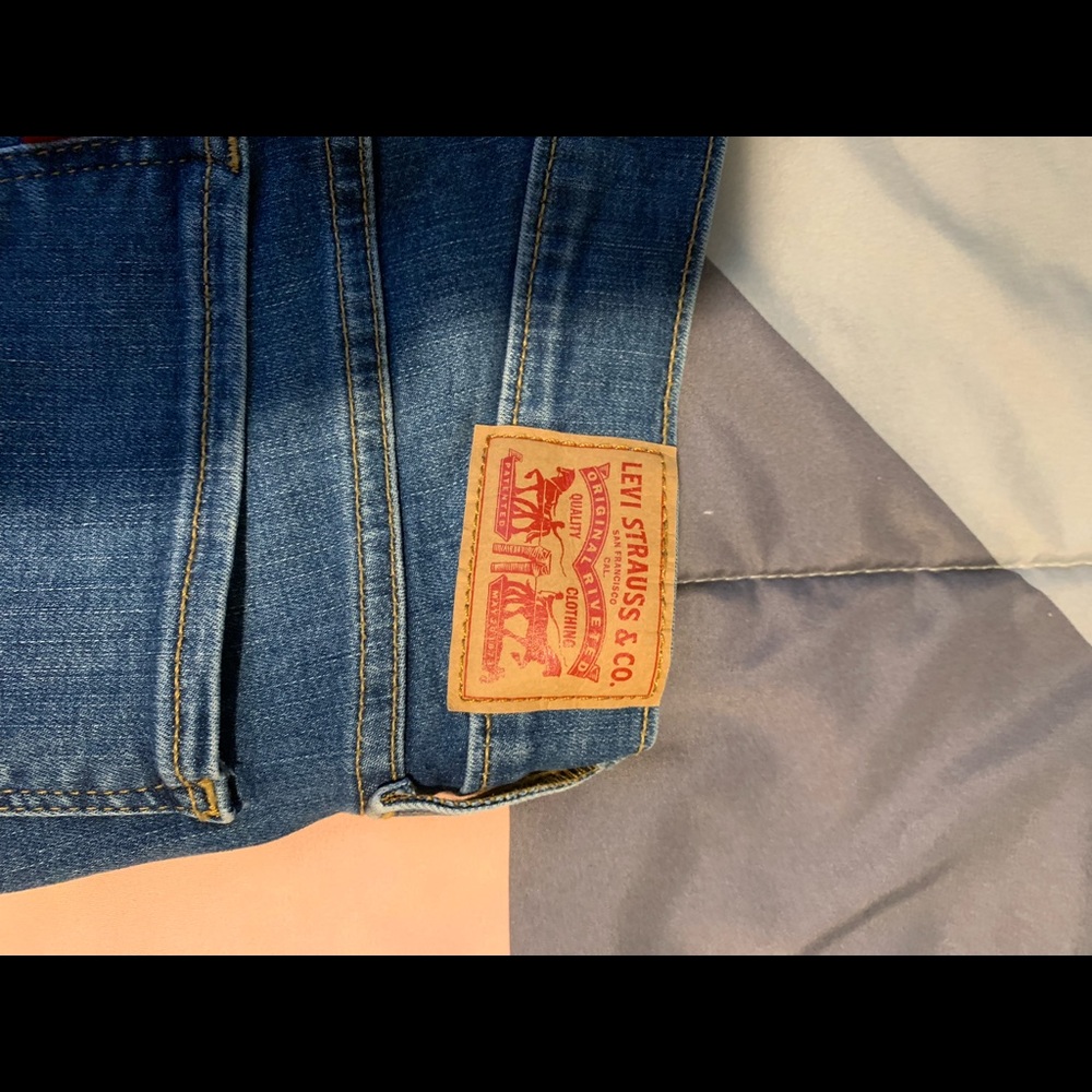 Women’s Levi’s Jeans